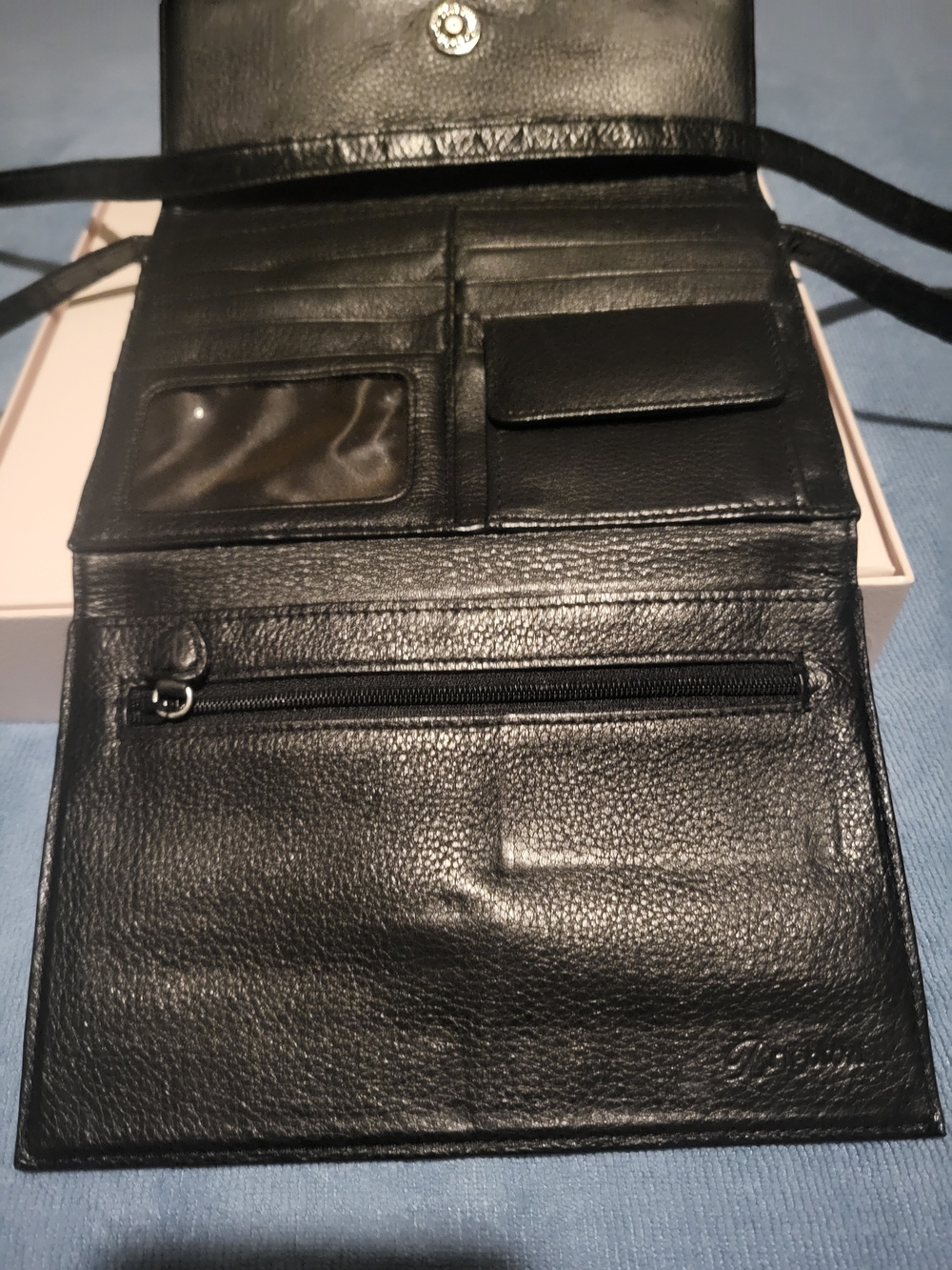 Cross body - Picture 3 of 6